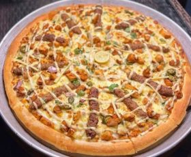 Chicken Reshmi Kabab pizza